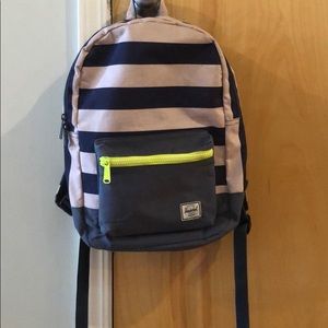 Hershel supply back pack